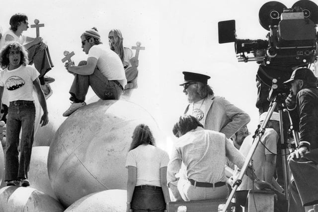 Director Ken Russell and crew on set of Tommy at South Parade Pier