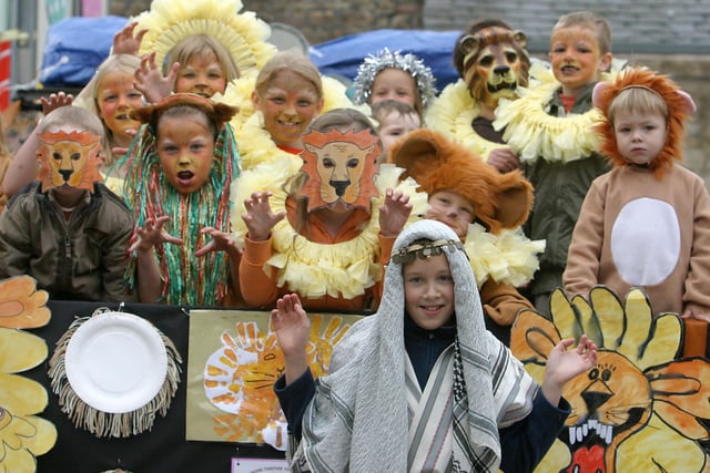 Whaley Bridge carnival, Daniel in the lion's den from the Churches Together 