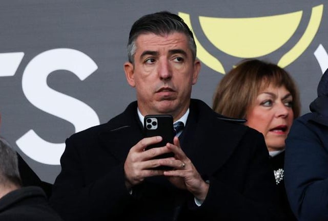 No nonsense Roy Makaay made his early impression at Rangers training - telling stars 'tricks are for the circus' on Giovanni van Bronckhorst's first day of training. (Football Scotland)