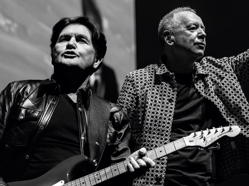 Simple Minds are one of the biggest bands which Glasgow and Scotland has ever produced. Jim Kerr and Charlie Burchill first met each other in Toryglen before going on to be pupils at Holyrood Secondary. 
