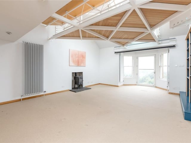 Drawing room.