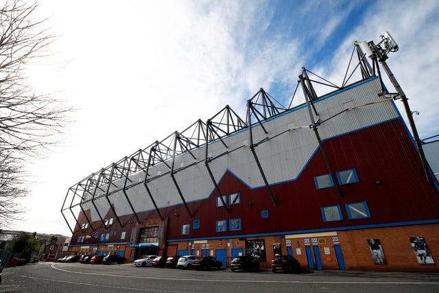Burnley chairman Mike Garlick has claimed the club will go bust by August if the Premier League season is cancelled because of the coronavirus outbreak. (Various)