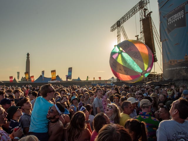 The crowd play ball while waiting for The Vaccines on the Common Stage. Picture: (250819-068)