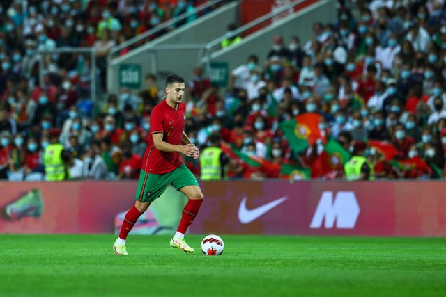 Roma look set to up their efforts to sign Man Utd outcast Diogo Dalot in January, as Jose Mourinho looks to be reunited with his former signing. He spent last season out on loan with AC Milan. (CalcioMercato)