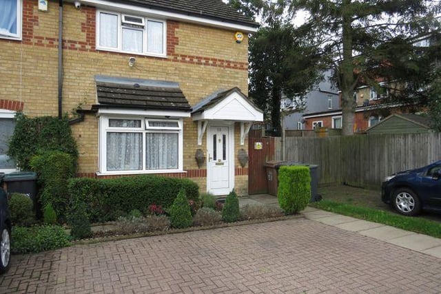 This terrace offers close links to the local train station and motorway, perfect for commuting into London. The property also offers an entrance hall, lounge, kitchen/dining area, three bedrooms, recently refurbished family bathrooms, parking for two cars and a rear garden. 250,000 GBP