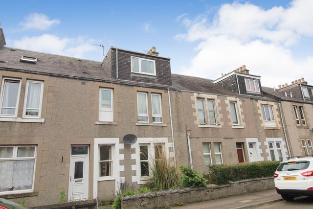 3 bedroom flat, offers over £40,000.