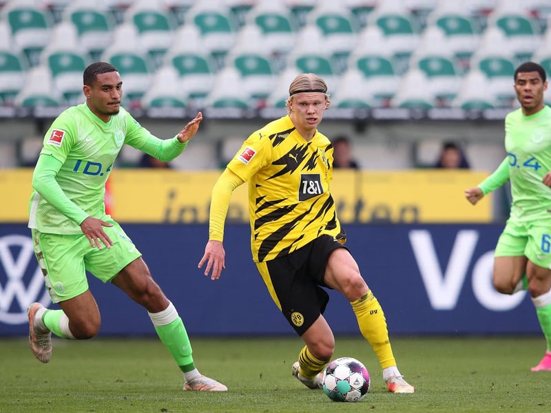 Borussia Dortmund striker Erling Haaland, who has been linked with the likes of Man City and Chelsea, could be set to stay with his club for another season, with the club's CEO insisting they're determined to hold onto the player. (Metro)
