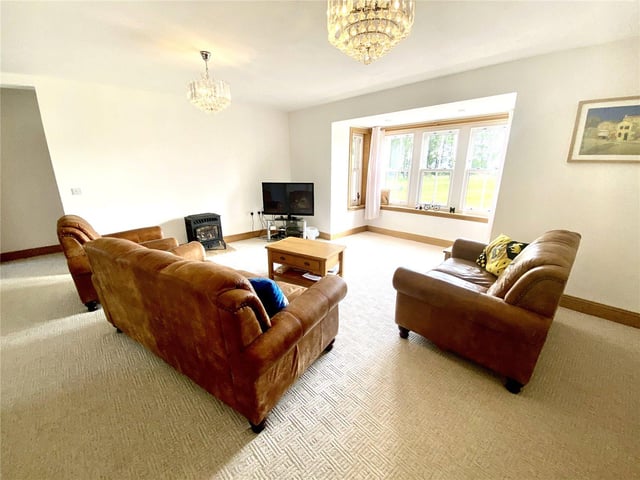 Sitting room.