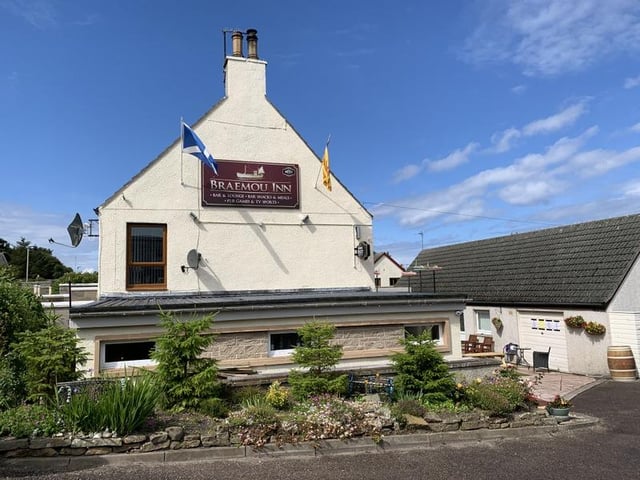 Offers over £35,000 (leasehold)
Agent - ASG Commercial
Outstanding traditional village inn on the popular Moray coast in a central location with spacious family home included.