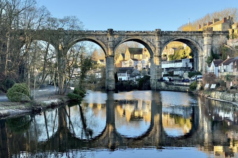 Knaresborough is a market town in North Yorkshire and is a great day out with the family. Here you can visit the viaduct up-close by getting a canoe on the River Nidd, stroll around Mother Shipton’s Cave, visit Knaresborough Castle, and have a picnic in Bebra Gardens before feeding the birds. Riverside cafes and restaurants will also provide a beautiful backdrop in photos.