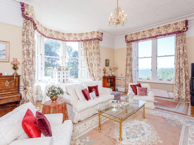Drawing room.