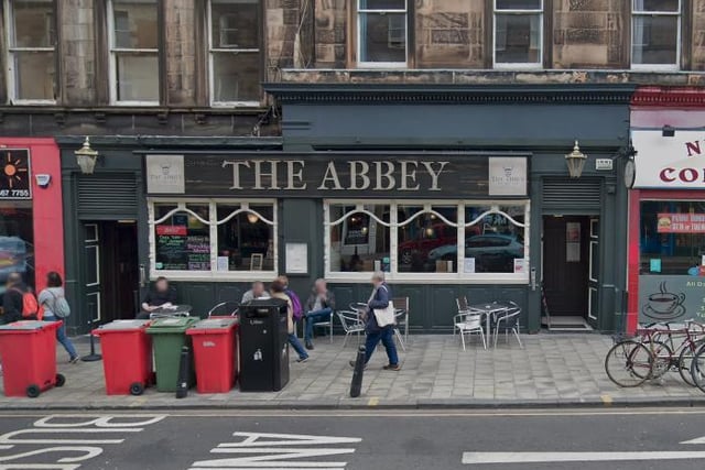 The Abbey Bar (65 South Clerk Street, Edinburgh EH8 9PP), has a TripAdvisor rating of 4.5 from 402 reviews.
