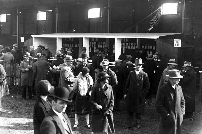 Wymering Racecourse
Wymering races were packed full in the 1930's. The News PP4215