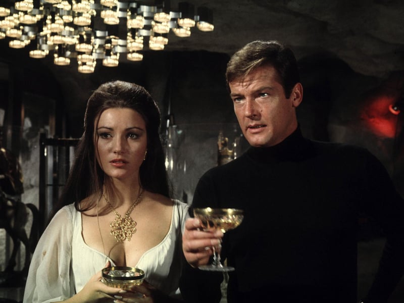 Jane Seymour, Roger Moore
Live and Let Die - 1973
Director: Guy Hamilton