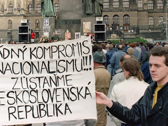 100,000 gathered in Prague’s Wenceslas Square for first free commemoration of 1968 Warsaw Pact invasion of Czechoslovakia.
