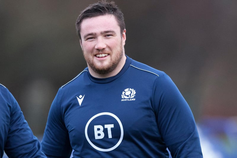 Glasgow Warriors tighthead returns from suspension and replaces WP Nel.