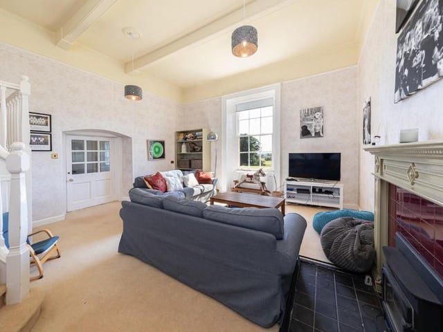 Sitting room.