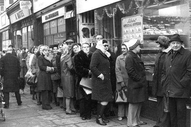 Back to December 1977 for this shopping queue outside Milburn's in Westoe Road.