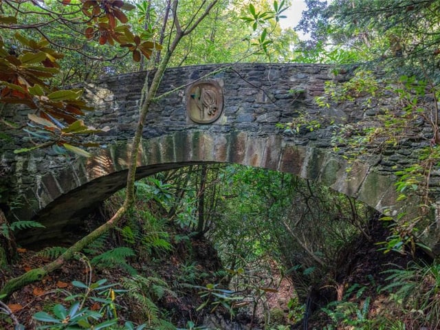 Bridge over burn.