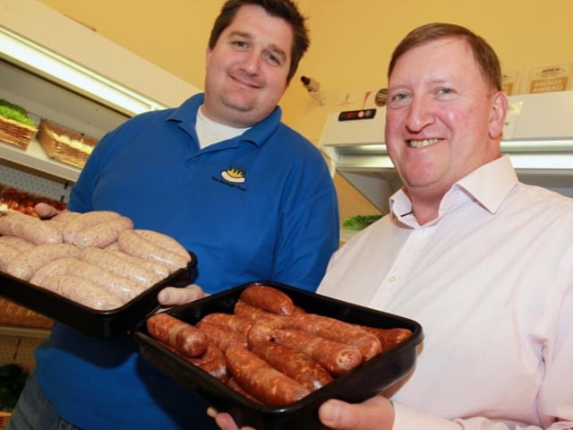 This award winning farm shop has a deli, butchery selling cuts from the owner's cattle and lamb and its cakes and pastries are delivered fresh from Derbyshire bakery Luke Evans Bakery.