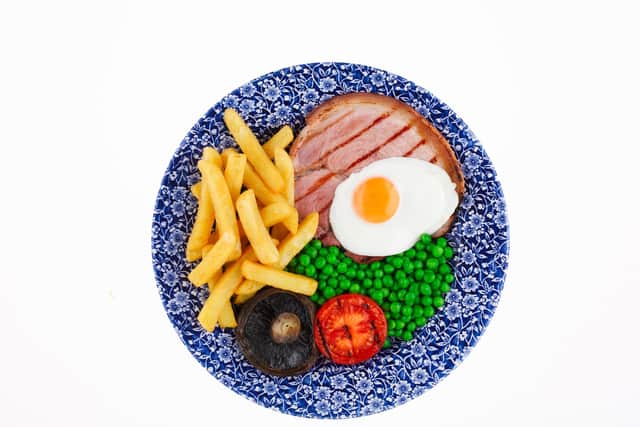 Gammon, chips and egg.