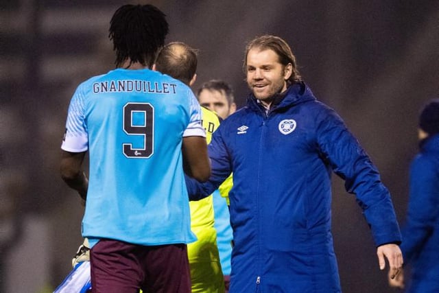 Hearts head coach Robbie Neilson says no-one in Scotland can match new signing Armand Gnanduillet's physical game (Edinburgh Evening News)
