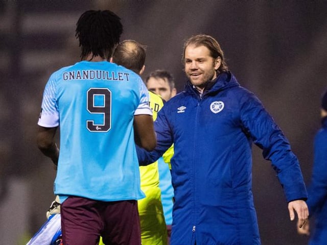 Hearts head coach Robbie Neilson says no-one in Scotland can match new signing Armand Gnanduillet's physical game (Edinburgh Evening News)
