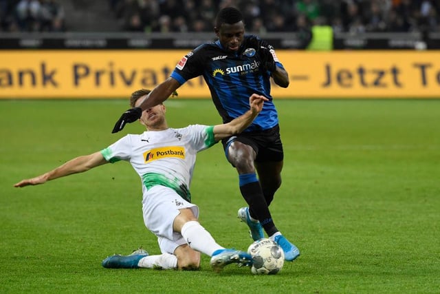 Newcastle United are “thinking about” signing Paderborn’s £2.6m-rated left-back Jamilu Collins. Fulham, Schalke, Hertha Berlin and Mainz are also interested. (TransferMarkt)