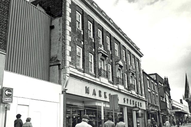 Marks and Spencer,  High Street in 1982