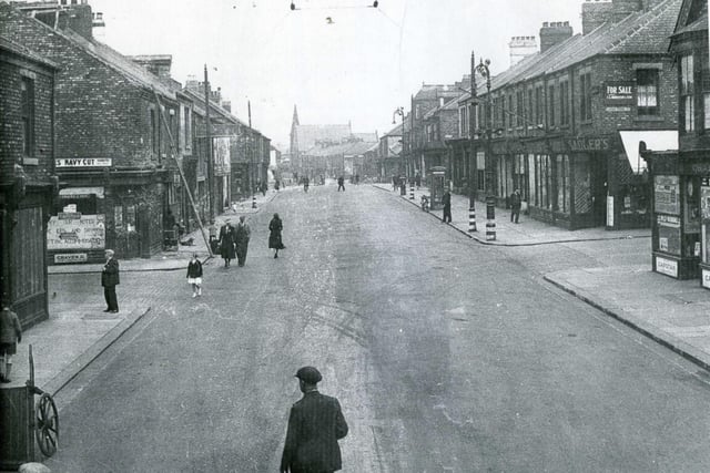 The war did not stop the South Tyneside residents from going about their daily tasks in Mile End Road in 1941.