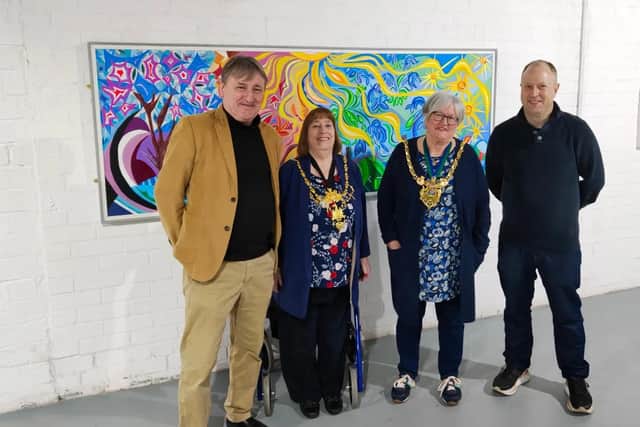 Several hundred people visited an exhibition of art created during the Covid-19 pandemic which featured a crazy golf course with Kelham Island landmarks.