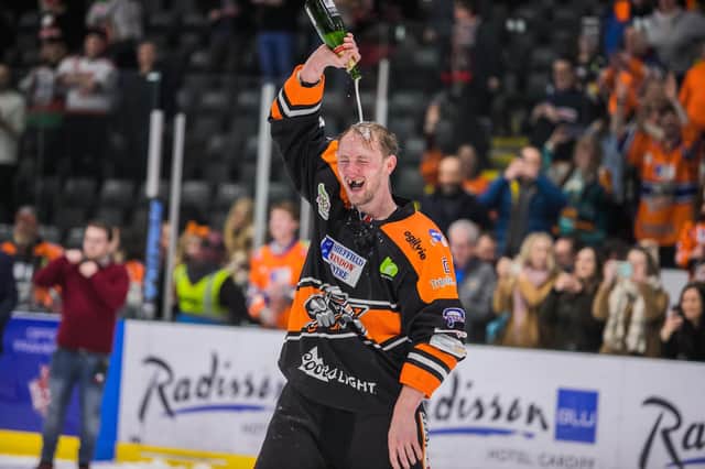 Davey Phillips celebrates Steelers' Challenge Cup victory
