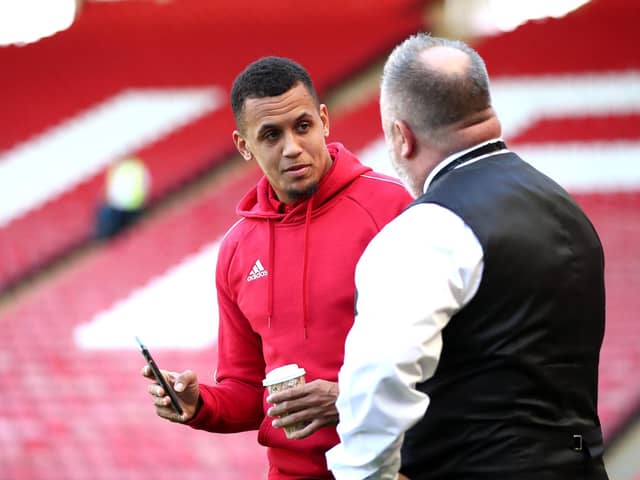 Former Sheffield United midfielder Ravel Morrison is training with Sheffield Wednesday.