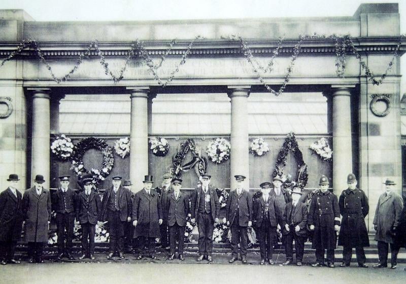 Officials at the Railway War Memorial at Sheffield Victoria Railway Station, circa 1930