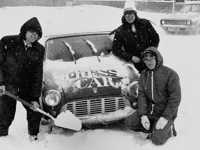 Heavy snow fell mid-February of 1991