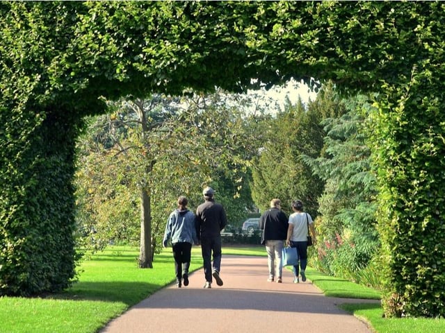 This stunning location is one of the world’s leading botanical gardens and has a history which dates back almost 350 years. Visitors can wander around the sprawling 70 acres and take in views of Edinburgh’s skyline.