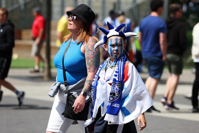 LONDON, ENGLAND - MAY 29: Sheffield Wednesday fans arrive at the stadium prior to the Sky Bet League One Play-Off Final between Barnsley and Sheffield Wednesday at Wembley Stadium on May 29, 2023 in London, England. (Photo by Catherine Ivill/Getty Images)