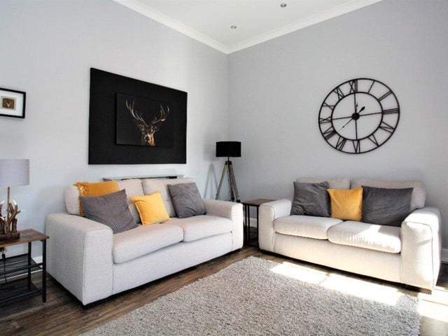 A beautifully finished two bedroom flat located in a converted hunting lodge in central Cupar, a short drive from St Andrews - £5,000 total stay.