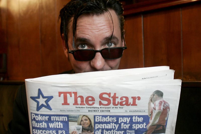 Pictured in Fagans Pub is Sheffield singer Richard Hawley, September 2006