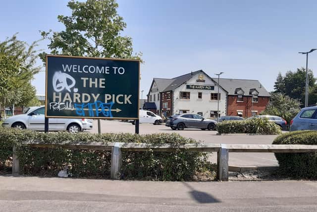 The Hardy Pick is on Broadfield Close.