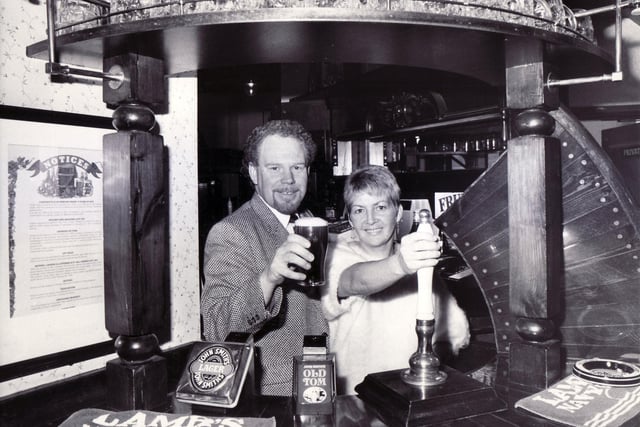 John and Linda Hull of the Fox & Duck pub, Broomhill, Sheffield - 1987