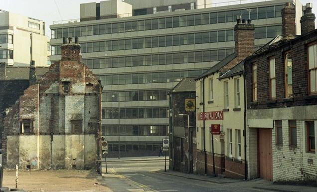 The Royal Oak was situated at 11 Hollis Croft. This pub was closed and demolished in 1999.