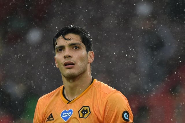 Raul Jimenez is on the verge of signing for Manchester United with Wolves closing in on Braga forward Paulinho as his replacement. (A Bola and RTP via Manchester Evening News)