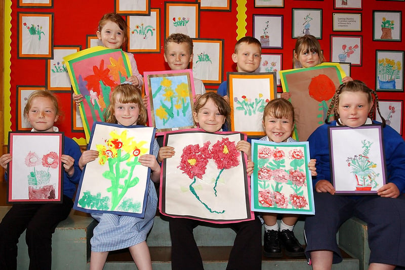 Pupils from Amble Links First School who were the overall winners of the Sweetman Art Competition, which was held at the school in May 2004.