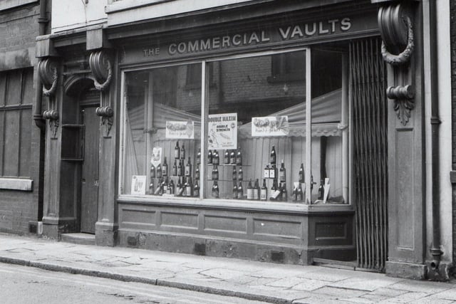 The Commercial Vaults was in Green Street and was open from 1873 to 1968. Ron said: "It had the longest bar in Sunderland at 139ft and it stretched from Green Street to the next street."