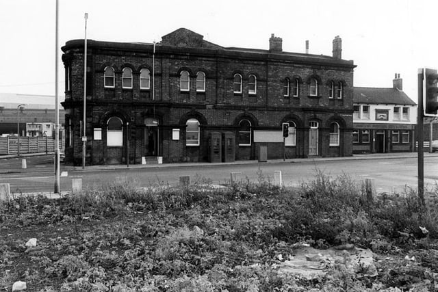 No. 822, Greyhound Inn and Attercliffe Road Swimming Baths, Nos. 870 - 872 Attercliffe Road at the junction with Leeds Road