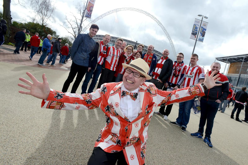 Chris Marshall in his unique Sunderland jacket for the 2014 Capital One Cup Final against Manchester City.