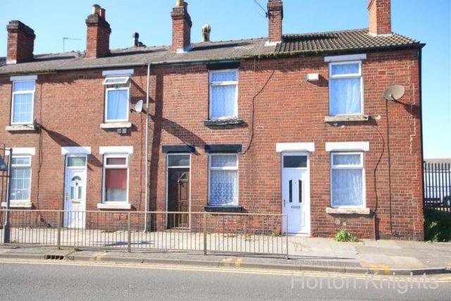 This two bedroom terrace has been viewed 1465 times in last 30 days. Marketed by Horton Knights.