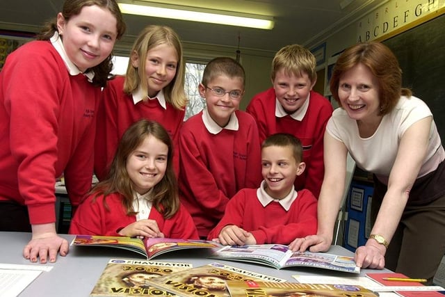 High Green primary school teacher Sue Wilkinson with Y6 pupils, James Barlow, Kelly Roberts, Lewis Hague, Connor Galloway, Beth Phillips and Christie Lowe, April 2003