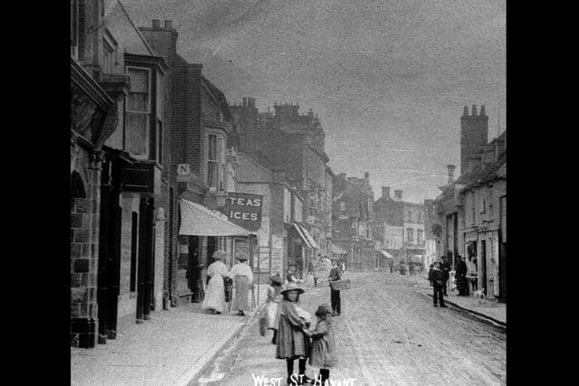 Looking east along West Street, Havant about a century ago.